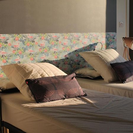 Plein Sud avec Jacuzzi Privatif et parking privé Apartment Sarlat-la-Canéda Exterior foto