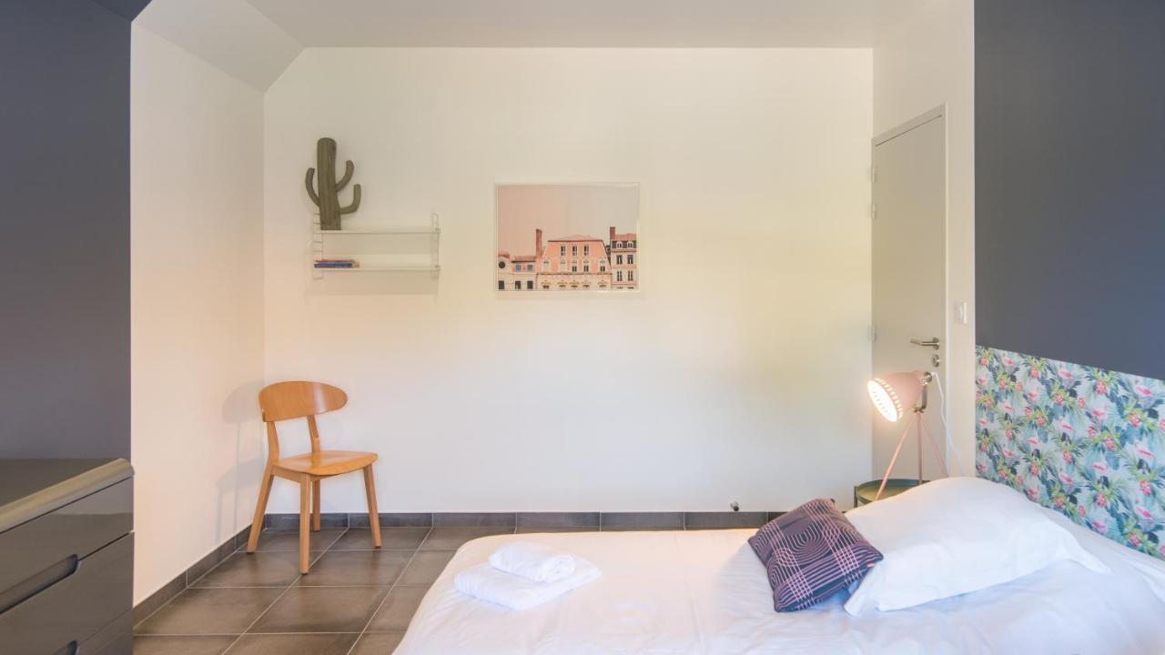 Plein Sud avec Jacuzzi Privatif et parking privé Apartment Sarlat-la-Canéda Exterior foto