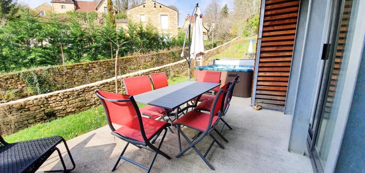 Plein Sud avec Jacuzzi Privatif et parking privé Apartment Sarlat-la-Canéda Exterior foto